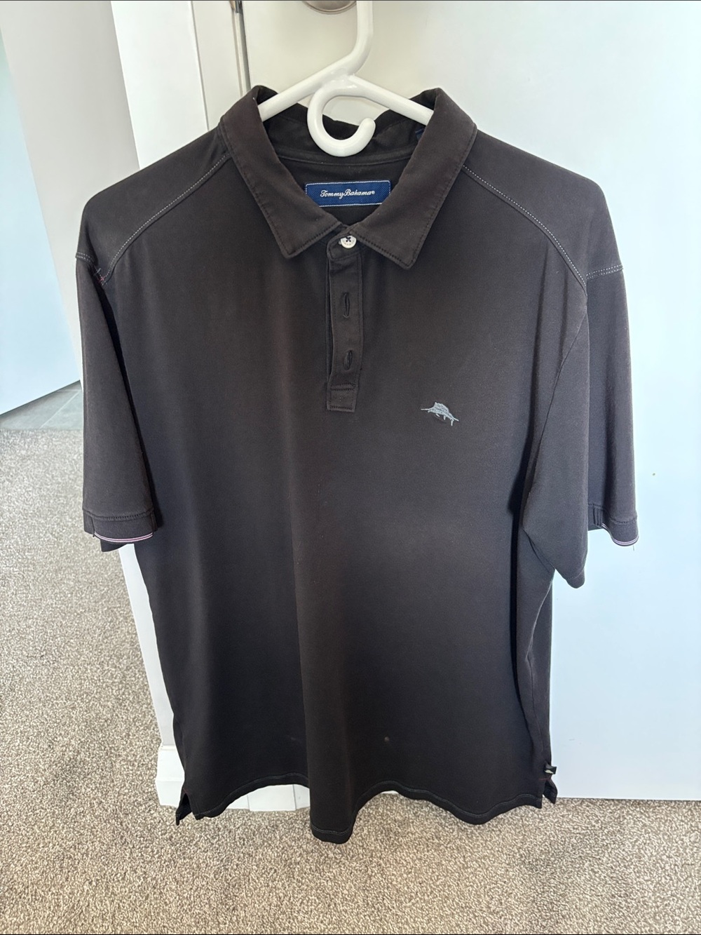 Tommy Bahama Men’s black Polo with Subtle Fish Logo -large